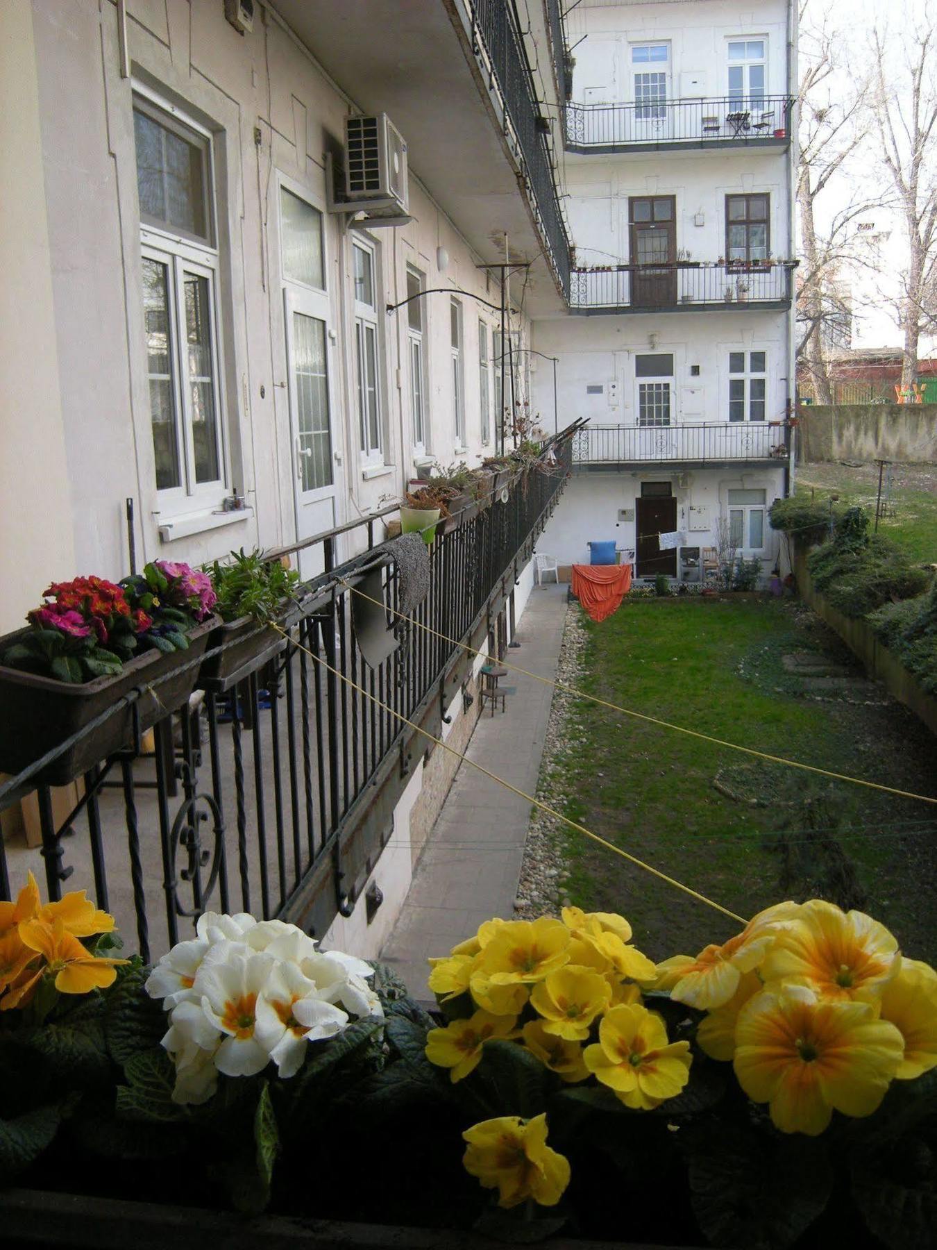 Apartments Historical Centre Братислава Экстерьер фото